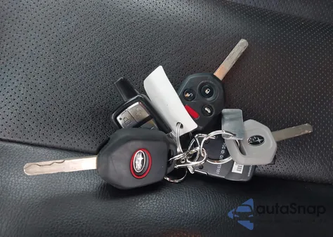 2011 Subaru Legacy 2.5I Limited из США, поврежденный, VIN 4S3BMBK69B3263874